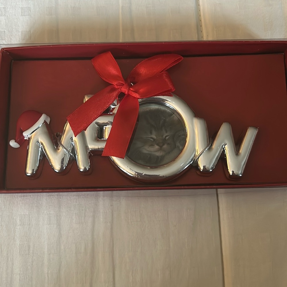 Meow ornament